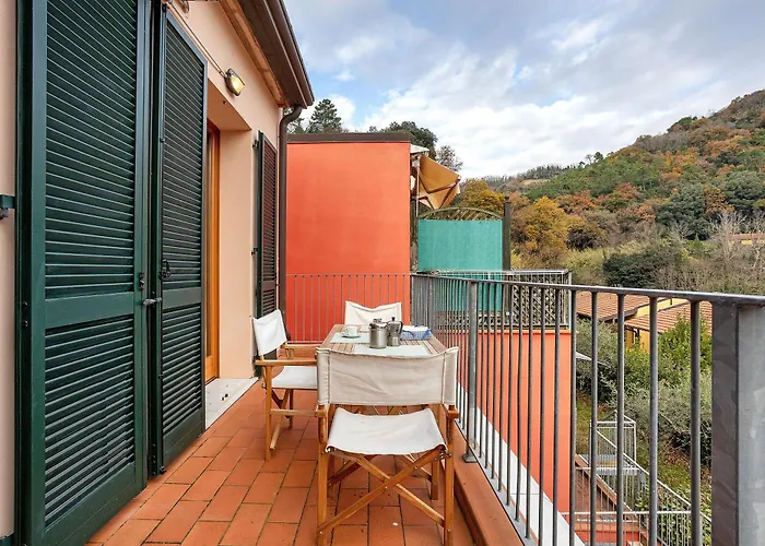 - Foyer Mare Lerici