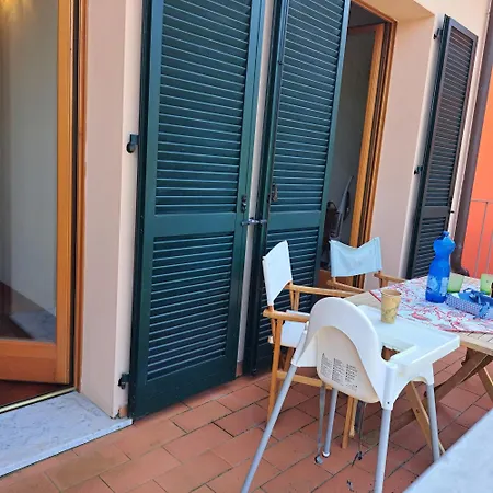 - Foyer Mare *