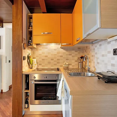- Foyer Mare Lerici