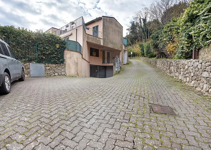 - Foyer Mare *